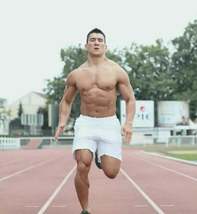 晨跑男