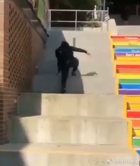 8666668fgy1g7qpsqvnlaj20cv0f9mxn.jpg