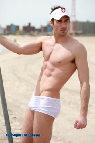 Justin-Clynes_sexy_7-333x500.jpg